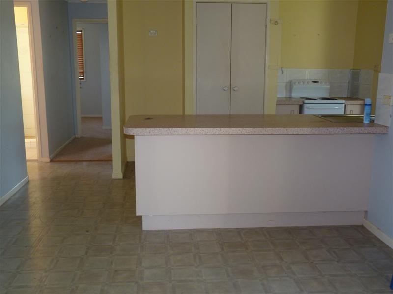 84 Hammond St, Urangan QLD 4655