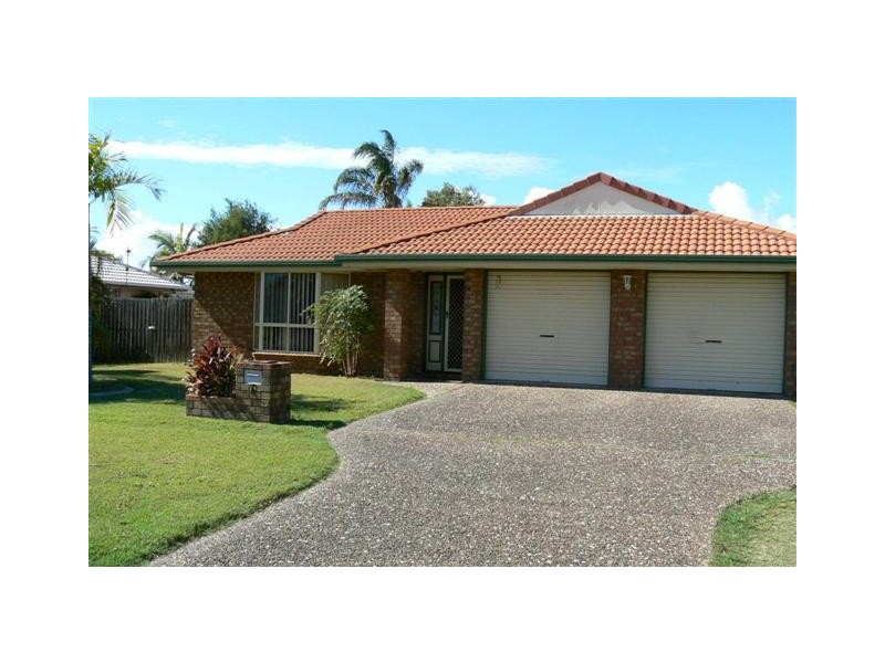 74 Hansen St, Urangan QLD 4655