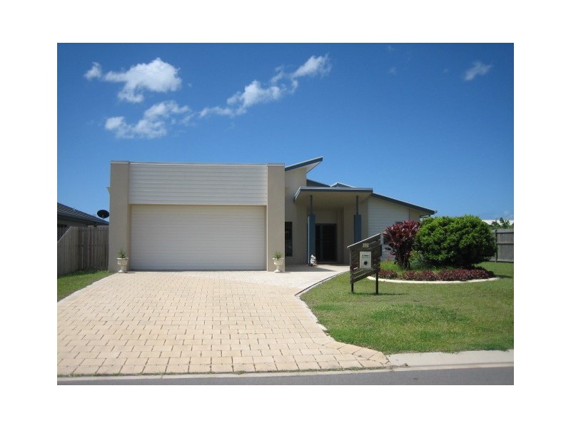 17 Lancaster Ccrt, Urraween QLD 4655