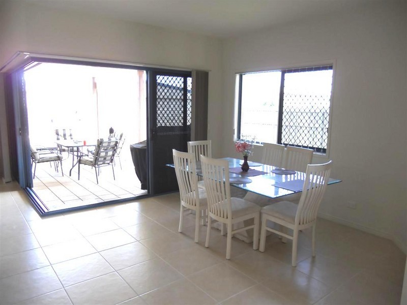 17 Lancaster Ccrt, Urraween QLD 4655