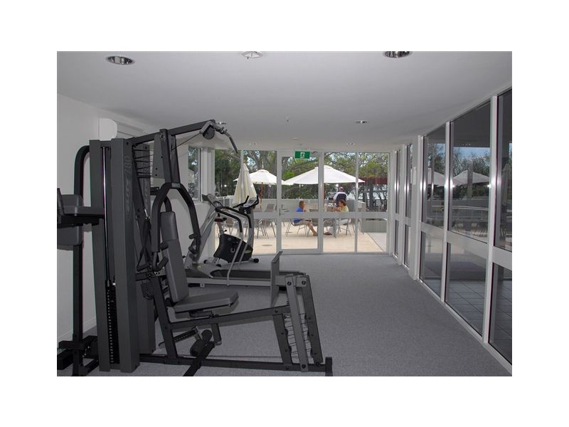 239 Esplanade, Pialba QLD 4655