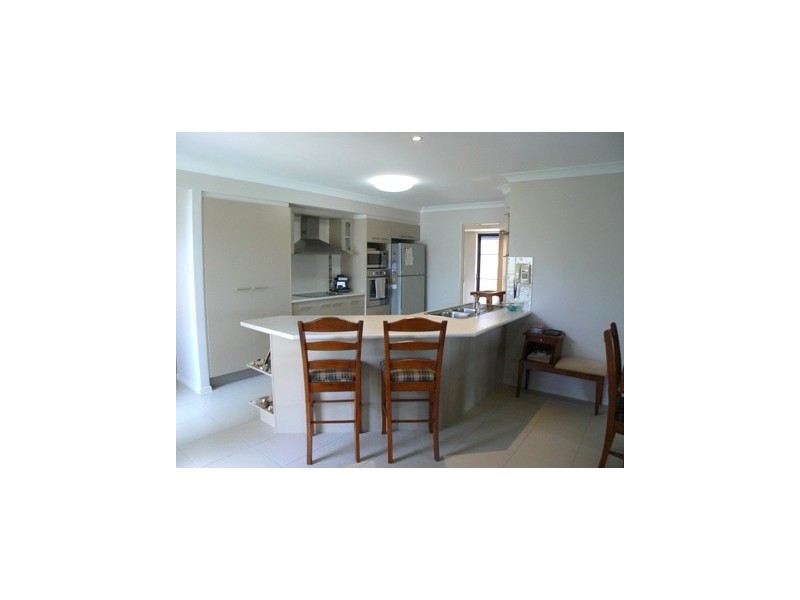37 Yarrilee Cct, Dundowran QLD 4655