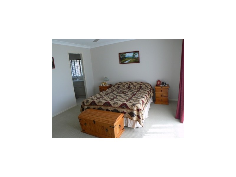 37 Yarrilee Cct, Dundowran QLD 4655