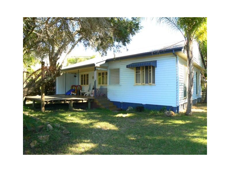 29 King Street, Urangan QLD 4655