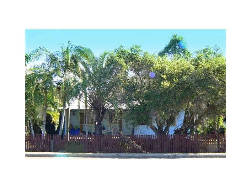 29 King Street, Urangan QLD 4655