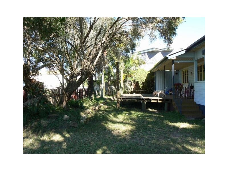 29 King Street, Urangan QLD 4655