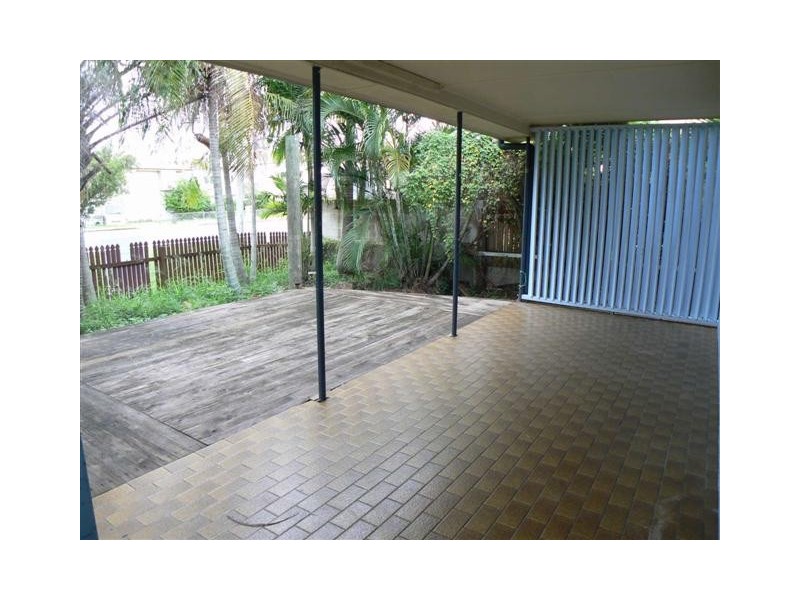 29 King Street, Urangan QLD 4655