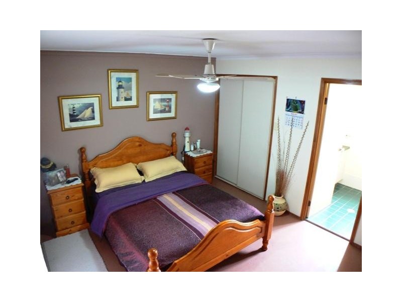 16 Beacon Rd, Booral QLD 4655