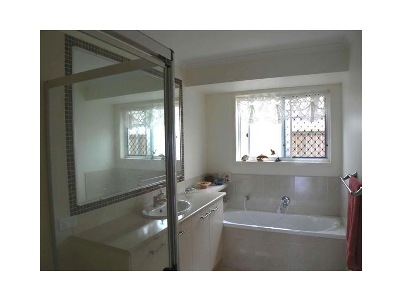 68 Cromdale Crt, Kawungan QLD 4655