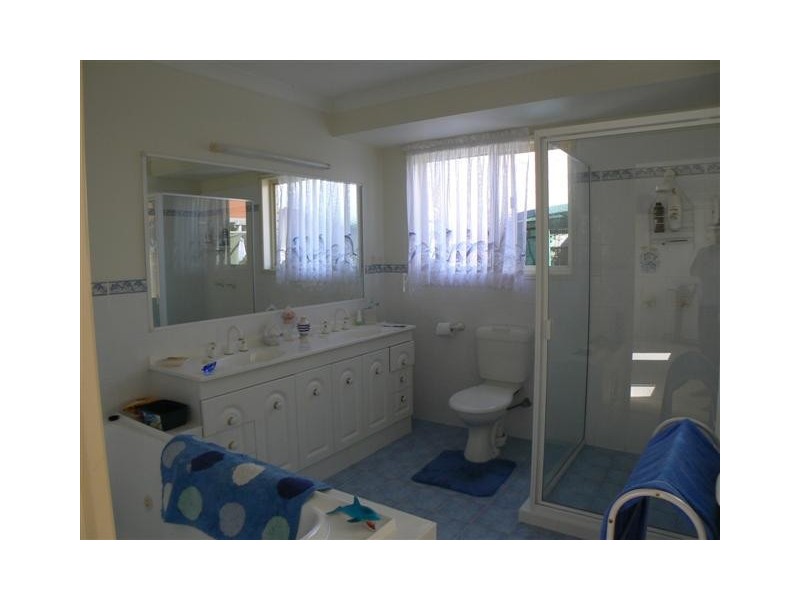 20 Spoonbill Way, Eli Waters QLD 4655