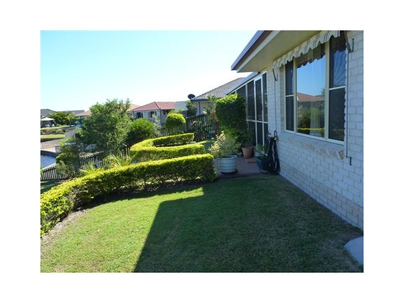 20 Spoonbill Way, Eli Waters QLD 4655