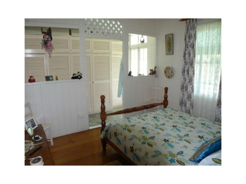 9 Union St, Torbanlea QLD 4662