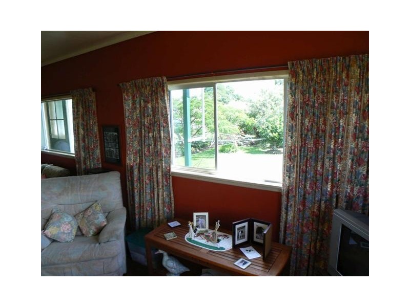 9 Union St, Torbanlea QLD 4662