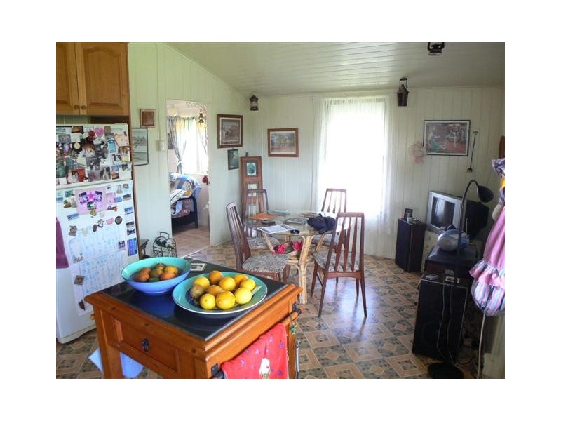 9 Union St, Torbanlea QLD 4662