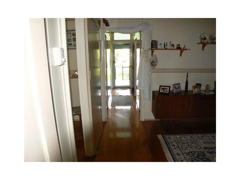 9 Union St, Torbanlea QLD 4662