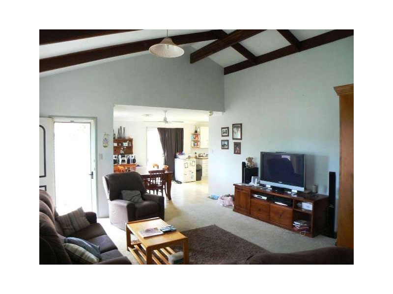 4 Bangalow Ct, Kawungan QLD 4655