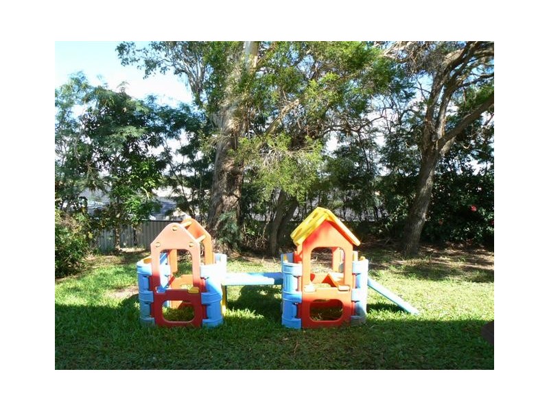 U 1+2 / 63 Queens Rd, Scarness QLD 4655