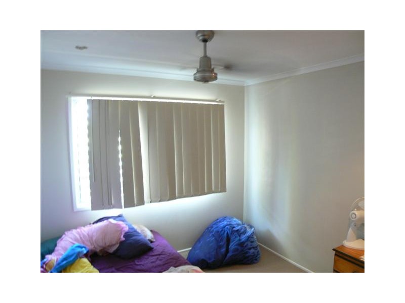 U 1+2 / 63 Queens Rd, Scarness QLD 4655