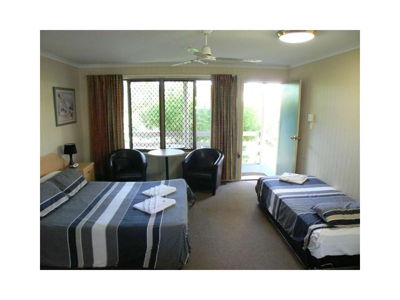 U2/1 Shell St, Urangan QLD 4655