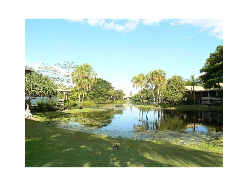 U2/1 Shell St, Urangan QLD 4655