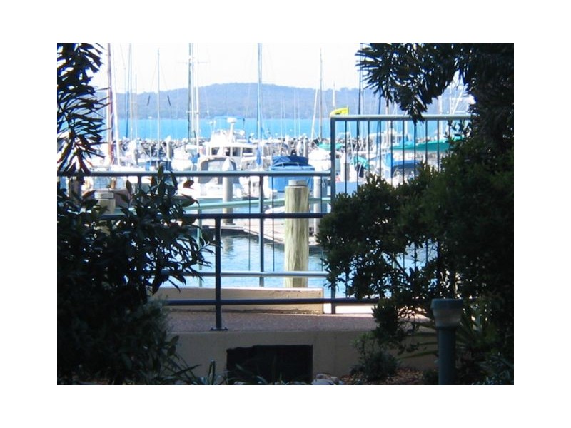 129 Mantra Resort, Buccaneer Dr, Urangan QLD 4655