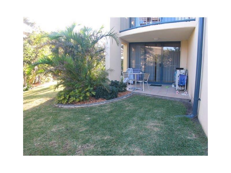129 Mantra Resort, Buccaneer Dr, Urangan QLD 4655