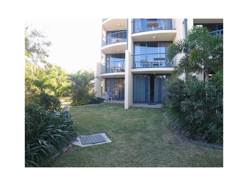 129 Mantra Resort, Buccaneer Dr, Urangan QLD 4655