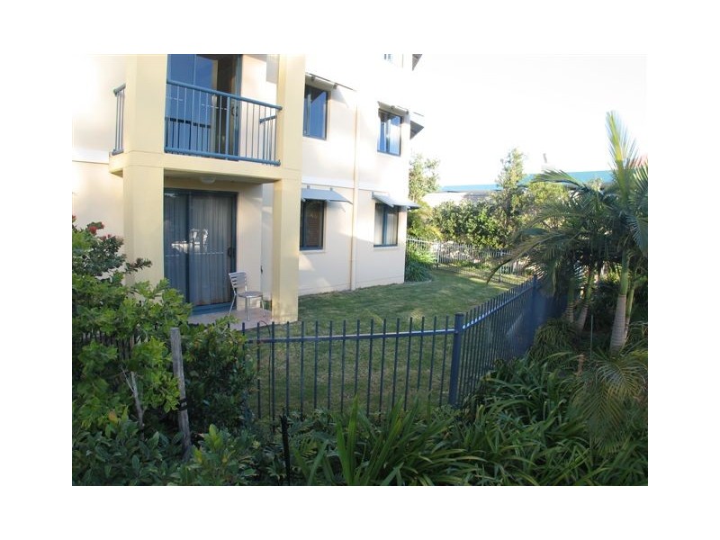 129 Mantra Resort, Buccaneer Dr, Urangan QLD 4655