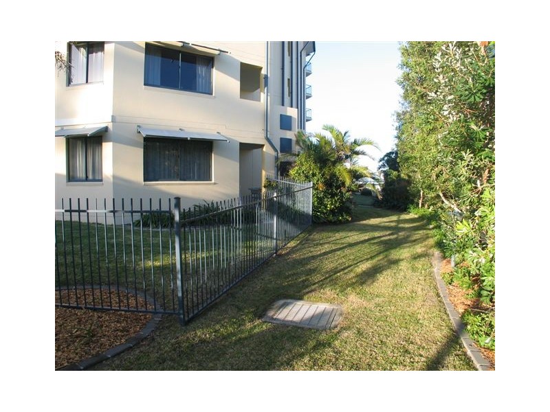 129 Mantra Resort, Buccaneer Dr, Urangan QLD 4655