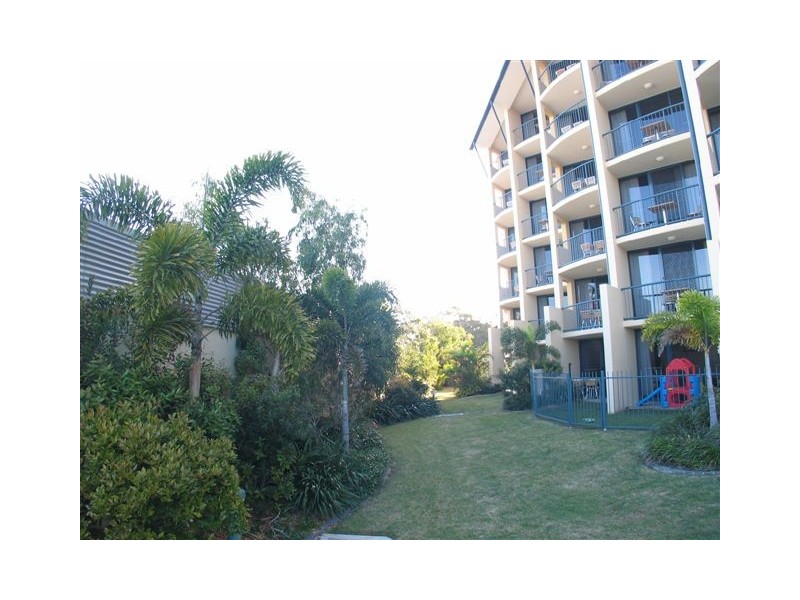 129 Mantra Resort, Buccaneer Dr, Urangan QLD 4655