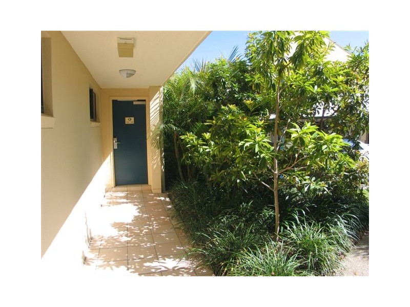 129 Mantra Resort, Buccaneer Dr, Urangan QLD 4655