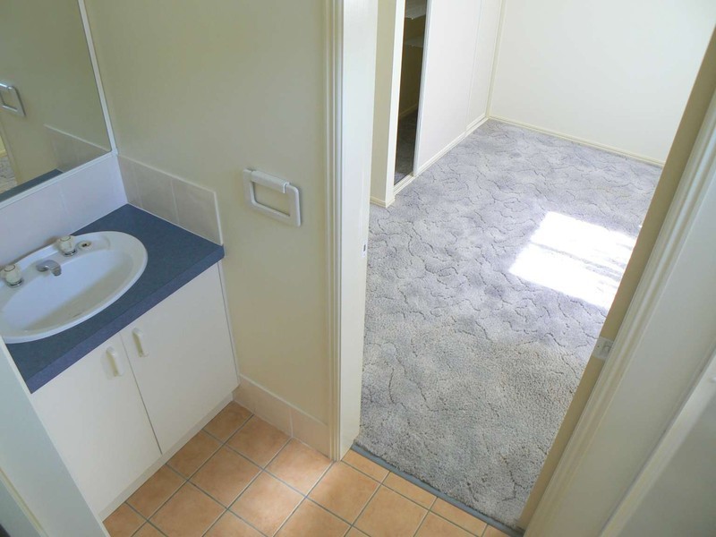 37 Pelican Ave, Pialba QLD 4655