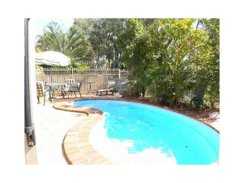 8/479 Esplanade, Torquay QLD 4655