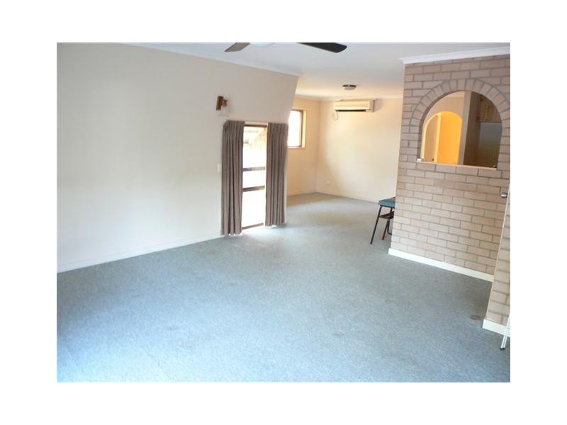 8/479 Esplanade, Torquay QLD 4655