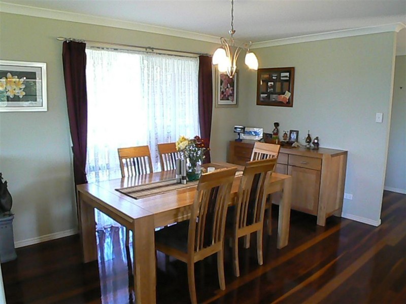 113 Swan Dr, Booral QLD 4655