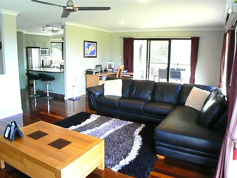 113 Swan Dr, Booral QLD 4655