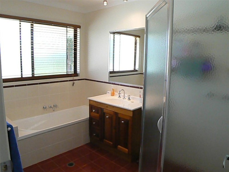 113 Swan Dr, Booral QLD 4655