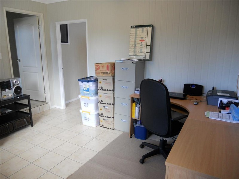 113 Swan Dr, Booral QLD 4655