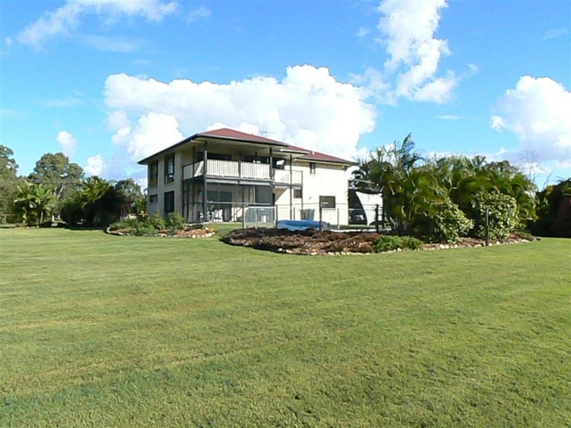 113 Swan Dr, Booral QLD 4655