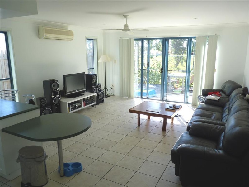 1/83 Ibis Blvd, Eli Waters QLD 4655
