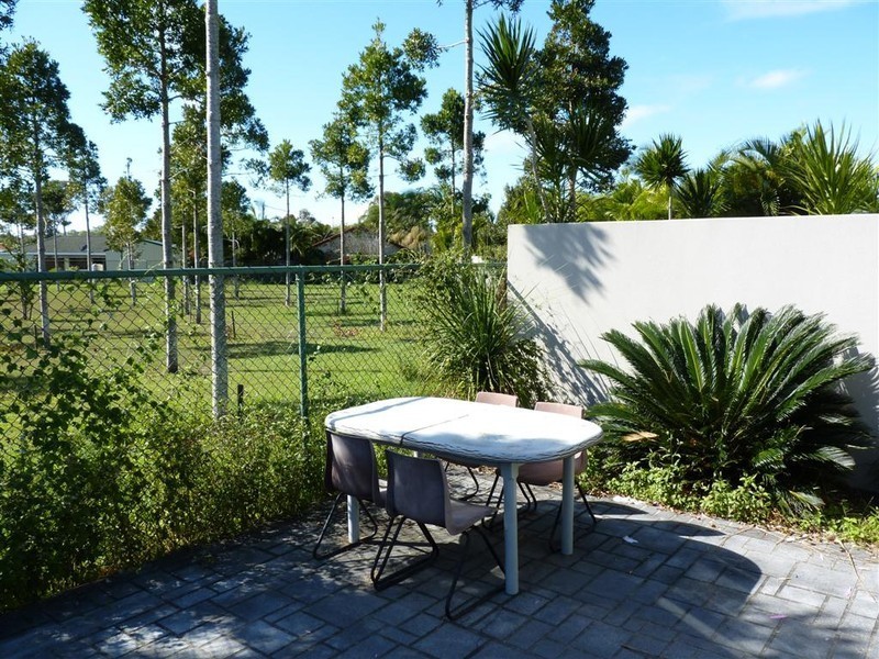 1/83 Ibis Blvd, Eli Waters QLD 4655