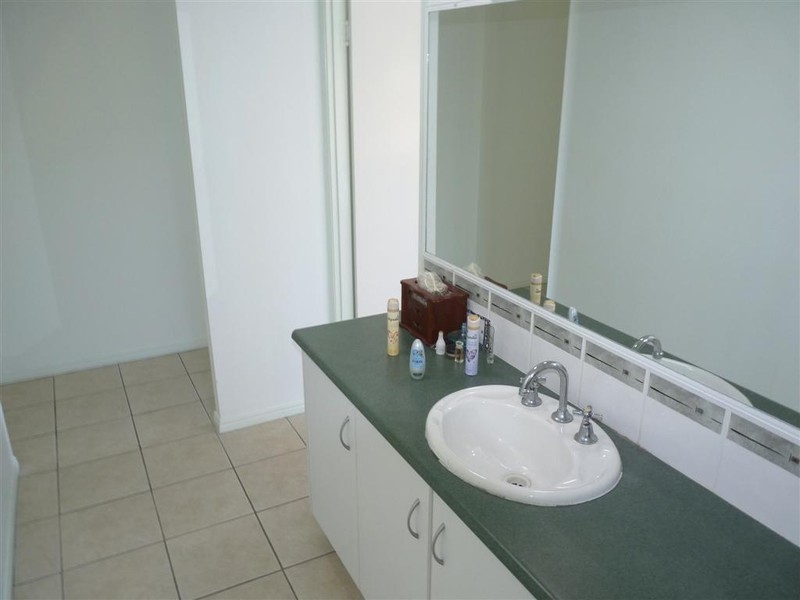 1/83 Ibis Blvd, Eli Waters QLD 4655