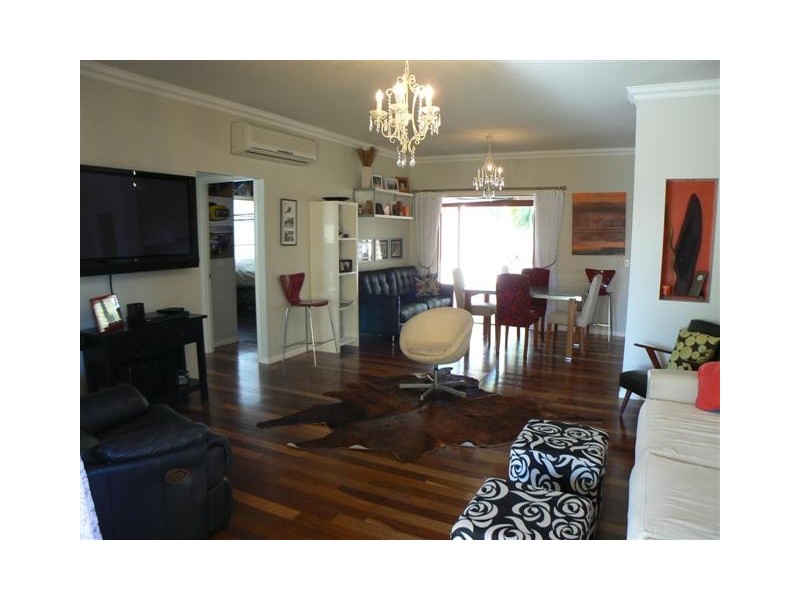 53 East St, Scarness QLD 4655