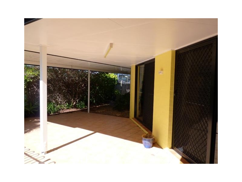 2 Woralie Way, Urraween QLD 4655