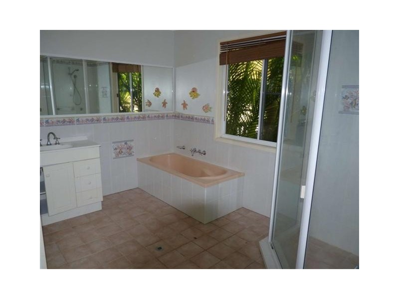 19 McGregor Cl, Craignish QLD 4655