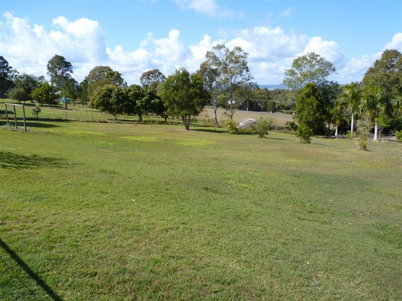 90 Pacific Dr, Booral QLD 4655