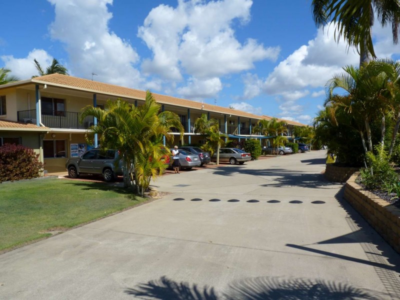 2/13 Ann St, Torquay QLD 4655