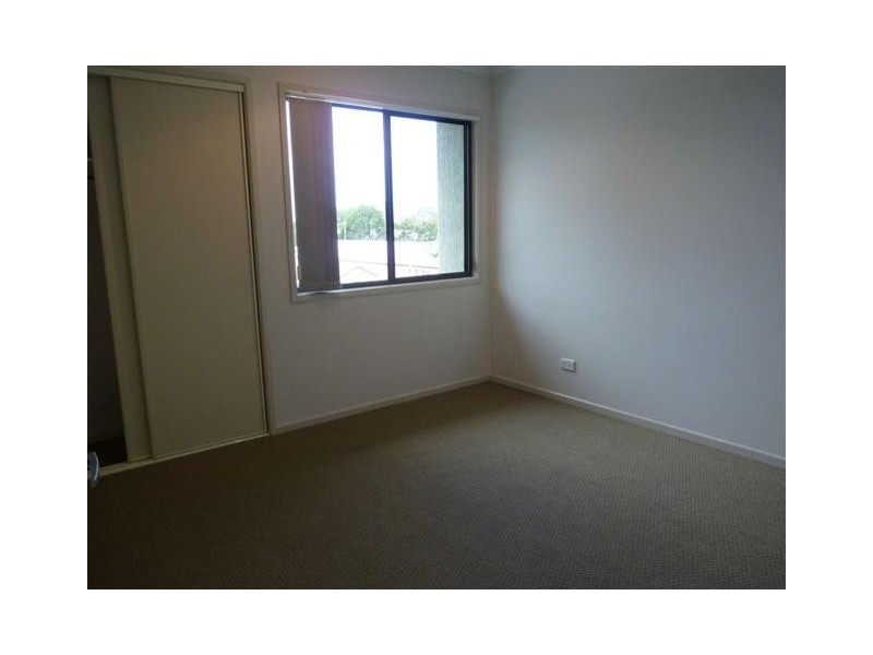 24/30 East St, Scarness QLD 4655