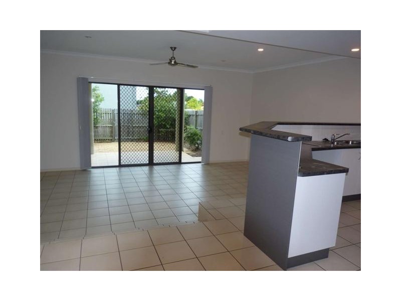 24/30 East St, Scarness QLD 4655
