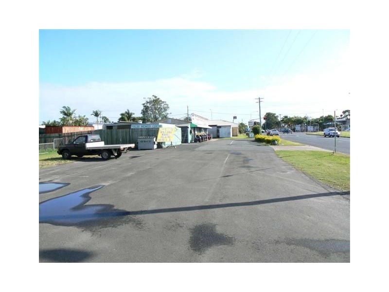 117 Old Maryborough Rd, Pialba QLD 4655